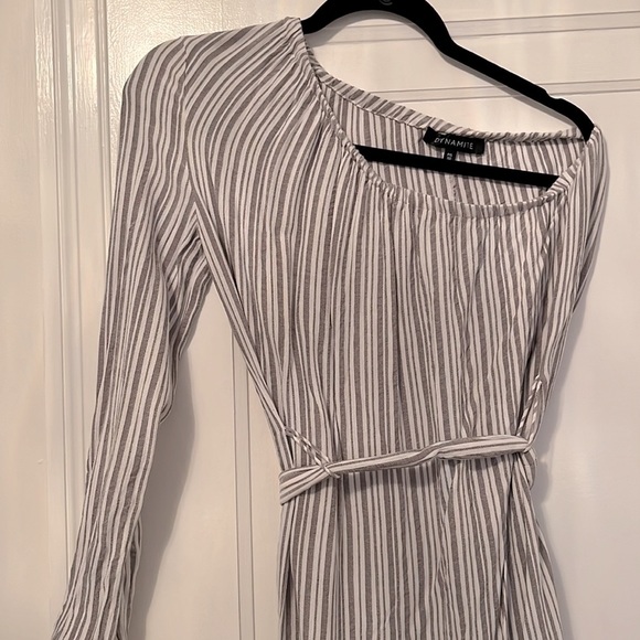 DYNAMITE Dress One sleeve​ - Picture 2 of 2